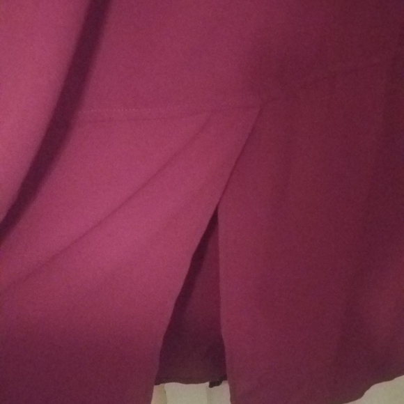 22/24 Wine Blouse - Picture 5 of 5